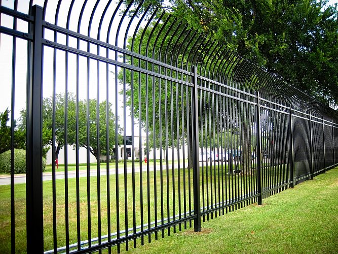 Corpus Christi's best Commercial Iron Fencing Solutions - 361-792-0835